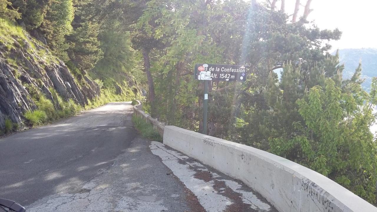 Chalet La Cachette Cyclists & Skiers Le Bourg-dʼOisans المظهر الخارجي الصورة