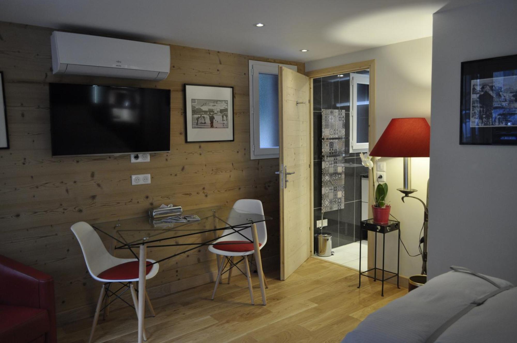 Chalet La Cachette Cyclists & Skiers Le Bourg-dʼOisans المظهر الخارجي الصورة
